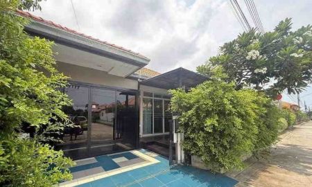 ขายบ้าน - ขายบ้านเดี่ยวหลังมุม ในโครงการหมู่บ้าน 2 ห้องนอน ซอยพรประภานิมิต 7 พัทย