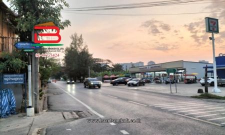 ขายที่ดิน - ที่ดินเปล่าถมแล้ว ซอยกรุงเทพกรีฑา 8 แยก 3 เนื้อที่ 300 ตรว. (ใกล้ร้านอาหารไก่ย่างเสือใหญ่) แขวงหัวหมาก เขตบางกะปิ
