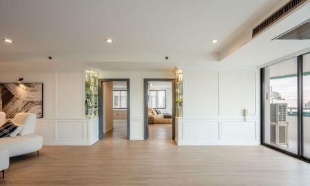 ขายคอนโด - Classic Luxury Condo for sale, newly renovated, "Las Colinas Asoke", 240 sq.m., BTS Asok and MRT Sukhumvit, Sukhumvit 21 Road ขายคอนโดหรูใกล้แยกอโศก
