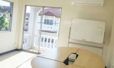 ให้เช่าบ้าน - สนามกอล์ฟโพธาลัย ที่จอดรถ 4-6 คัน ให้เช่า 5นอน เลียบด่วนเอกมัยรามอินทรา 1.5กม. รร.เลิศหล้า เกษตรนวมินทร์ 505 ม. 5น้ำ อาคาร 3ชั้น
