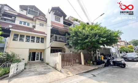 ขายทาวน์เฮาส์ - ขายทาวน์เฮาส์ 3 ชั้น เน็พปาร์ค วิลล่า ประเสริฐมนูกิจ 29 (มัยลาภ) พื้นที่ 28 ตร.ว.