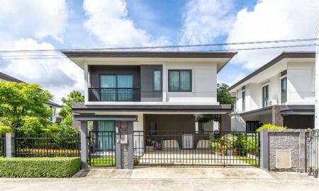 ให้เช่าบ้าน - ให้เช่า] หมู่บ้าน บริทาเนีย บางนา กม.12 / 3 ห้องนอน 3 ห้องน้ำ / 52 ตรว. 145 ตรม. **45,000**