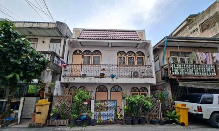 ขายทาวน์เฮาส์ - ขายบ้าน 2 ชั้น ซอยรัชดาภิเษก7 แยก1-17 ซอยชานเมือง2