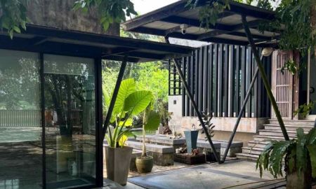 ขายบ้าน - ขายบ้านเดี่ยวชั้นเดียว พร้อมสิ่งปลูกสร้างหลายหลัง ทำเลบางหมาก เมืองชุมพร
