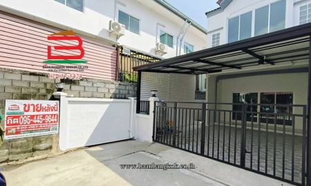 ขายทาวน์เฮาส์ - ขาย ทาวน์เฮาส์ รีโนเวทใหม่ทั้งหลัง หมู่บ้าน ศศิกานต์ 1 หลังริม เนื้อที่ 19 ตรว. ถนนวิภาวดี แขวงสีกัน เขตดอนเมือง