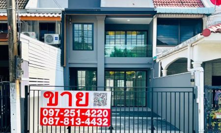 ขายทาวน์เฮาส์ - ขายบ้านทาวน์เฮาส์ แต่งสวย พร้อมอยู่ บนถนนนวมินทร์ สภาพแวดล้อมดี ถนนกว้าง น่าอยู่มาก