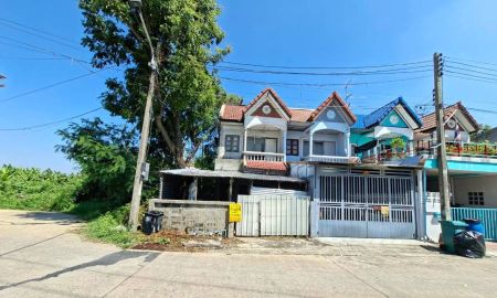 ขายทาวน์เฮาส์ - ขายบ้าน 2 ชั้น หมู่บ้านเจริญลาภ3 ซอยคลองสี่ตะวันตก35