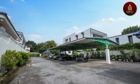 ขายที่ดิน - ขายที่ดินสีแดง แปลงสวย ถนนพระราม 9 ขนาด 266 วา สร้างตึก 8 ชั้นได้ ทำเลศักยภาพ พื้นที่สวย