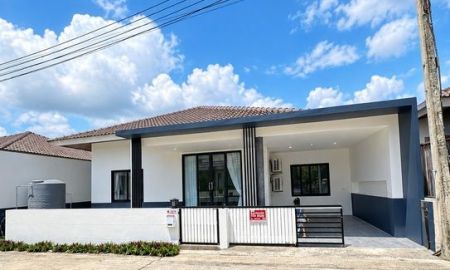 ให้เช่าบ้าน - ให้เช่าบ้านใหม่ 3ห้องนอน 2ห้องน้ำ ตลิ่งงาม