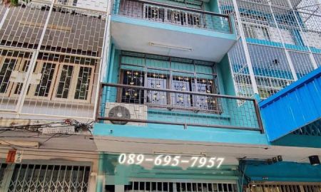 ขาย-ให้เช่าอาคารพาณิชย์ / สำนักงาน - ขายอาคารพาณิชย์ 4 ชั้น ย่านสี่พระยา ใกล้วัดแก้วแจ่มฟ้า 14 ตร.วา (ตรงข้ามศูนย์การค้าสี่พระยา) รีโนเวทใหม่ พร้อมอยู่ เพียง 50 เมตร จากถนนสี่พระยา