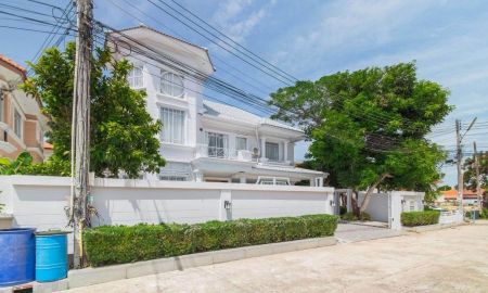 ขายบ้าน - ขายบ้านเดี่ยวสุดหรู ทำเลดพัทยา ดีไซน์หรูคลาสสิก ผสานความโมเดิร์นอย่างลงตัว