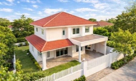 ให้เช่าบ้าน - ใกล้เทคนิคบางแสน 600 ม.ที่สถานีรถไฟแสนสุข 500 ม.ห้วยกะปิ ชลบุรี บ้านเดี่ยว 2ชั้นบ้านสวน 2นอน 2น้ำ 58.3 ตร.วา.พื้นที่ใช้สอย 250 ตร.ม.