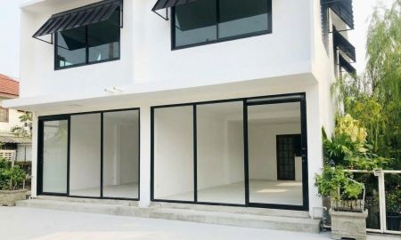ให้เช่าอาคารพาณิชย์ / สำนักงาน - ตึกแถว2ชั้นรีโนเวใหม่ให้เช่าใกล้BTSอ่อนนุช