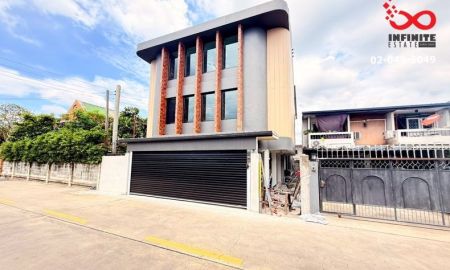 ขายบ้าน - ขายบ้านเดี่ยว 3 ชั้น 53.5 ตร.ว. ถนนรัชดาภิเษก ซอยรัชดาภิเษก 42 Modern Loft