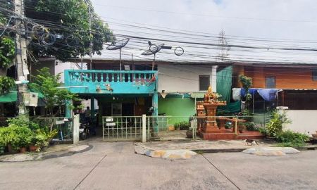 ขายบ้าน - ขายบ้านเดี่ยว นิคมนวนคร ถนนพหลโยธิน คลองหลวง ปทุมธานี เนื้อที่ 39 ตร.ว. 2 ชั้น 3 นอน 2 น้ำ