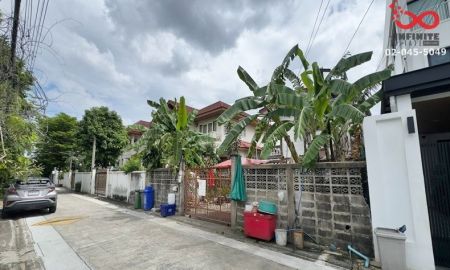 ขายที่ดิน - ขายที่ดินพร้อมบ้าน 2 ชั้น 56 ตร.ว. ซอยลาดพร้าว 64 วังทองหลาง ใกล้ MRT สายสีเหลือง