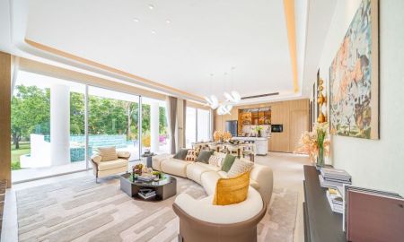 ขายบ้าน - ขายพูลวิลล่าระดับ Ultra Luxury ตั้งอยู่ใน Phoenix Gold Golf & Country Club Pattaya พื้นที่ 1,013 ตร.ม. 6 ห้องนอน พร้อมเฟอร์ฯ สุดหรู บางละมุง ชลบุรี