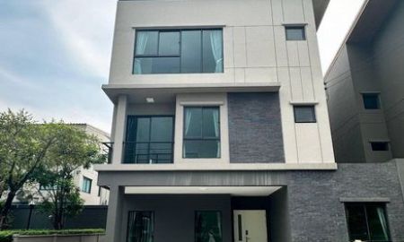 ให้เช่าบ้าน - ให้เช่า] หมู่บ้าน บ้านกลางเมือง รามอินทรา 83 สเตชั่น / 4 ห้องนอน 4 ห้องน้ำ / 45 ตรว. 210 ตรม. **65,000**