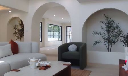 ขายบ้าน - FOR SALE, Fully Renovated Detached House | Modern Mediterranean Style | 113 Sq.W., 6-Car Parking | Ratchadapisek 64 ุ near MRT ขายบ้านเดี่ยวประชานุกูล