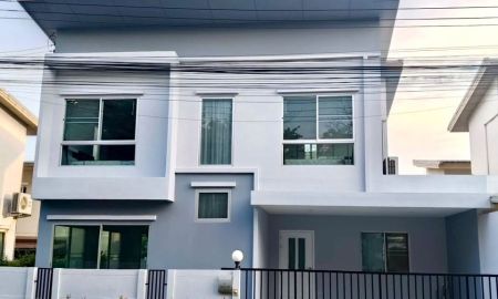 ให้เช่าบ้าน - บ้านแฝดให้เช่าทำเลศรีราชา หมู่บ้านคาซ่า แกรนด์ บ้านสวย พร้อมเข้าอยู่
