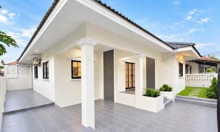 ขายบ้าน - บ้านเดี่ยวชั้นเดียว สไตล์โมเดิร์นคลาสสิก ซอยเขาน้อย บิ้วอินทั้งหลัง พัทยา ชลบุรี