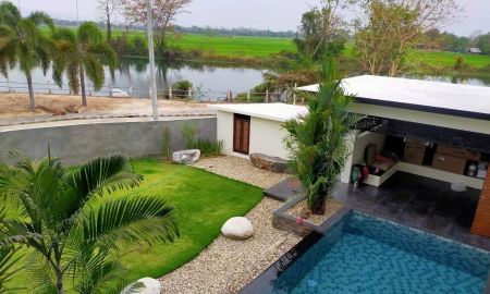 ให้เช่าบ้าน - ให้เช่า บ้านพูลวิลล่า ดอยสะเก็ด โดดเด่นด้วย วิวธรรมชาติและภูเขา ติดน้ำ วิวสวยมาก บ้านไม่ติดกับใคร ให้ความเป็นส่วนตัวสูง