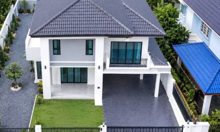 ขายบ้าน - ขายบ้านเดี่ยว 2 ชั้น บ้านมณีรินทร์ รัตนาธิเบศร์ แปลงหัวมุม 4 ห้องนอน 4 ห้องน้ำ ฟรีค่าโอน