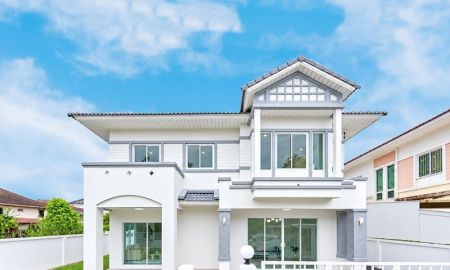 ขายบ้าน - ขายราคาพิเศษ บ้านเดี่ยว 2 ชั้น หมู่บ้านมณีรินทร์ พาร์ค ขนาด 74.6 ตรว. 3นอน 3น้ำ บ้านใหญ่มาก หลังริม สวยครบ พร้อมเข้าอยู่ได้ทันที [บ้านกลาง-รังสิต]