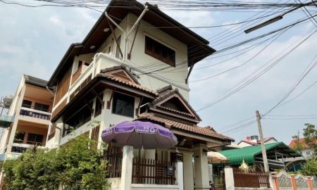 ขายบ้าน - ขายบ้านเดี่ยว 3 ชั้น ทำเลดี ย่านศรีภูมิ เหมาะอยู่อาศัยและลงทุน ใจกลางเมืองเชียงใหม่